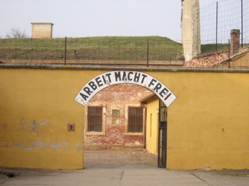 L'ingresso della fortezza-prigione nazista di Terezin, Repubblica Ceca