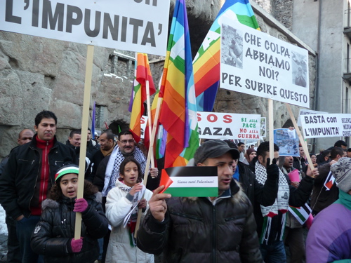 Aosta, Porte Pretoriane. Manifestazion per Gaza
