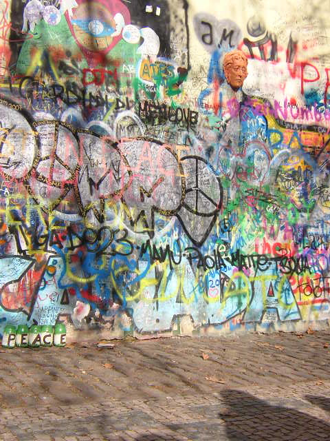 Praga, Il muro di John Lennon